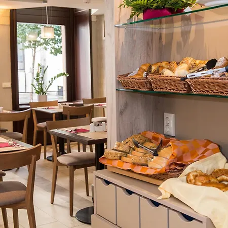 Hotel Three Corners Art 3*