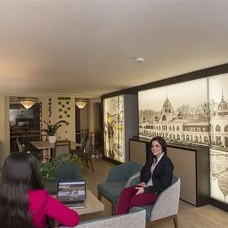 Three Corners Art Hotel 3*