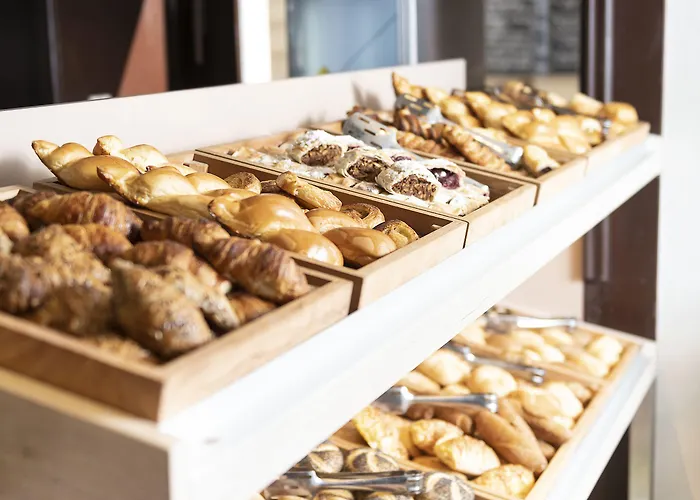 Hotel Three Corners Art 3*