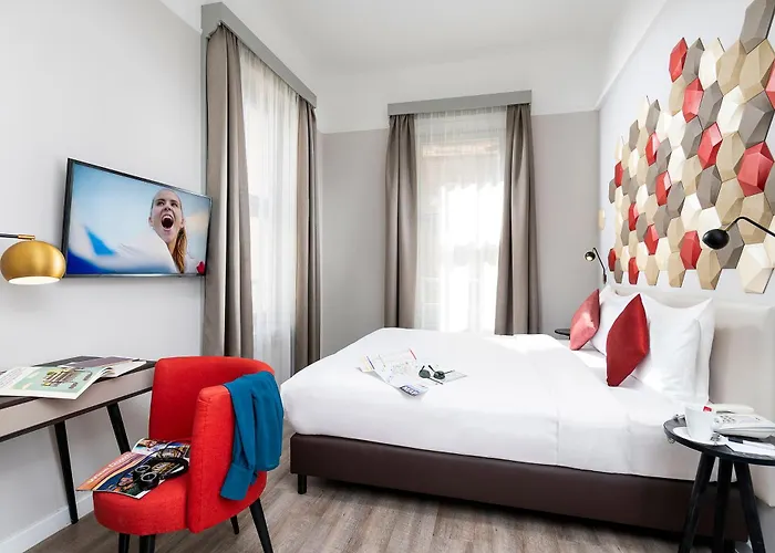 Hotel Three Corners Art 3*