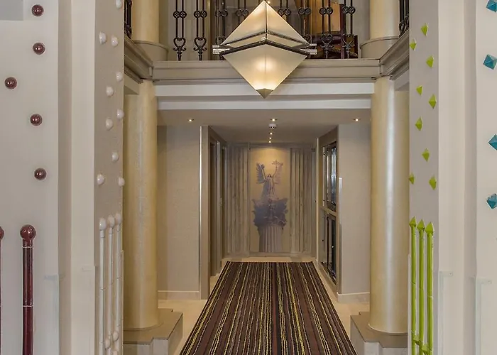 Three Corners Art Budapesta