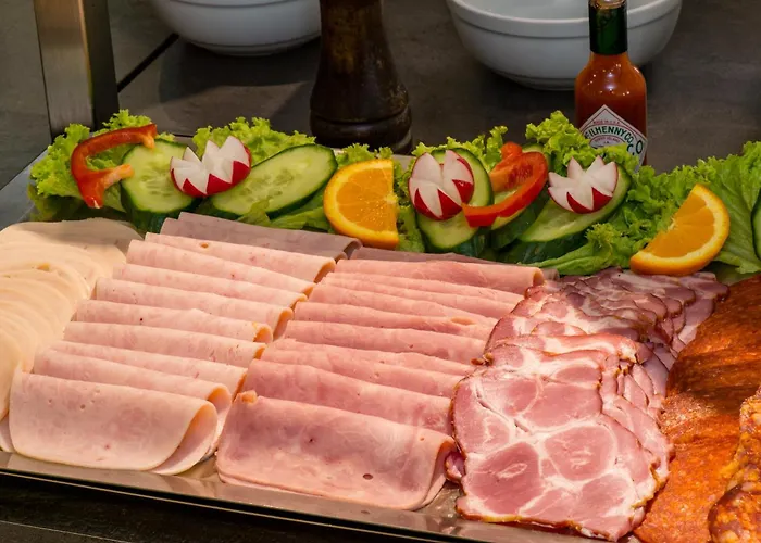 Hotel Three Corners Art 3*