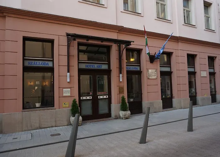 Three Corners Art Budapesta