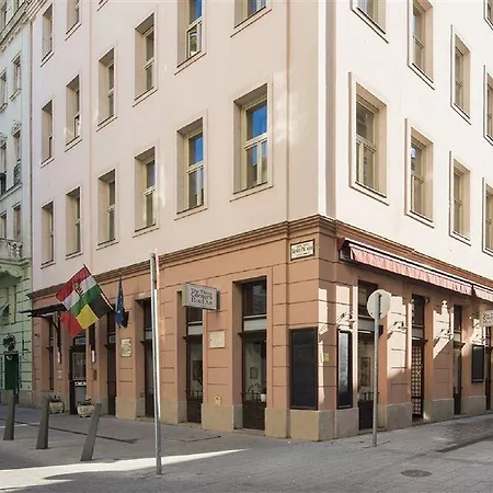 Hotel Three Corners Art 3*