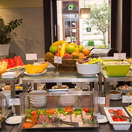 Hotel Three Corners Art 3*