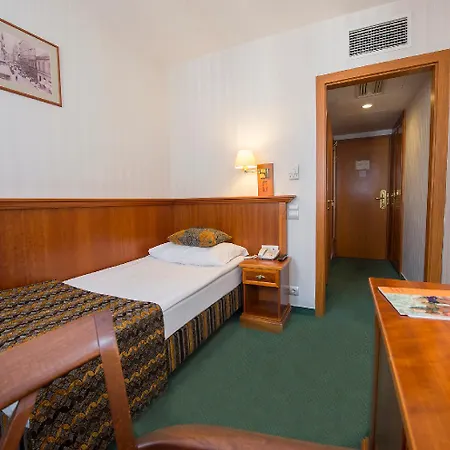 Three Corners Art 3* Budapest