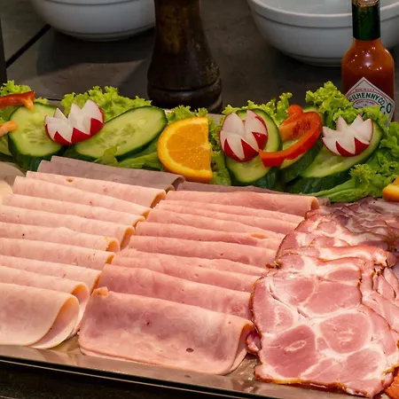 Hotel Three Corners Art 3*