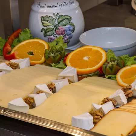 Three Corners Art Hotel 3*