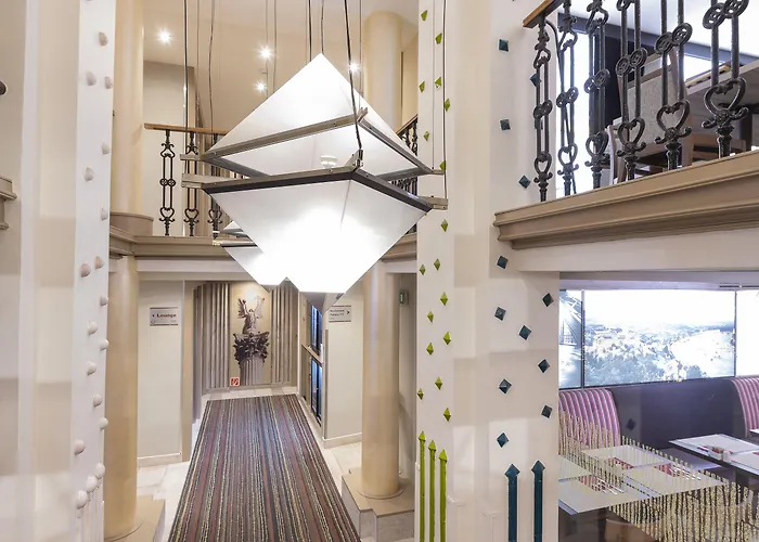 Otel Three Corners Art