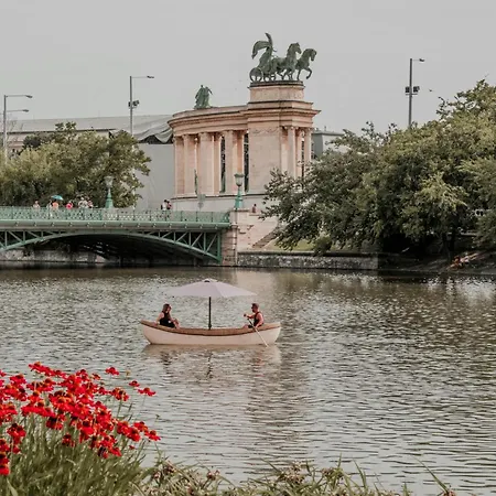 فندق Three Corners Art 3*