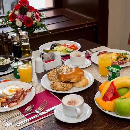 Three Corners Art فندق